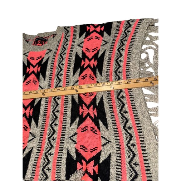 Soho Apparels S Geometric Aztec Knit Poncho With Fringe In Coral & Black - Picture 8 of 8